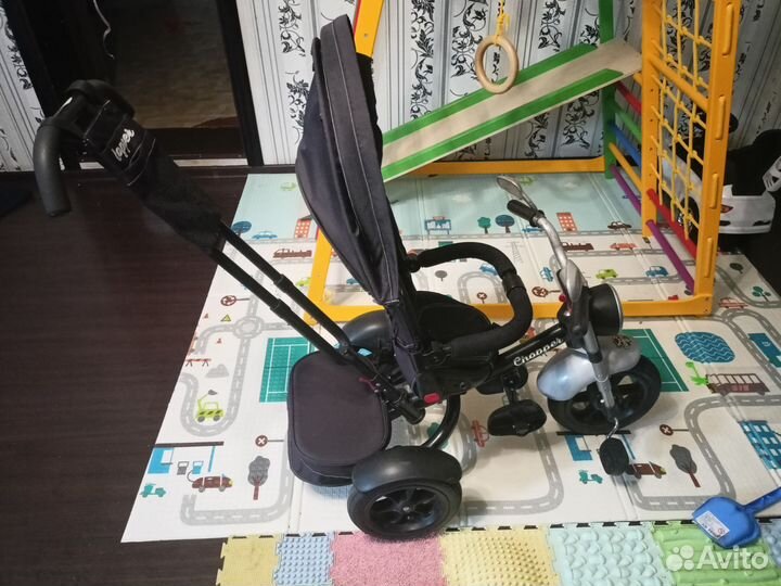 Трехколесный велосипед