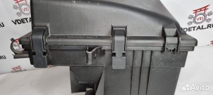 Корпус воздушного фильтра Volvo S60 седан B5254T2