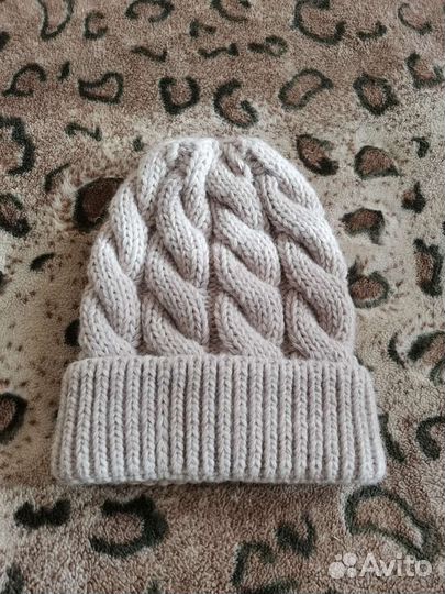 Шапка для девочки, 54-56, новая, цвет светло-беж