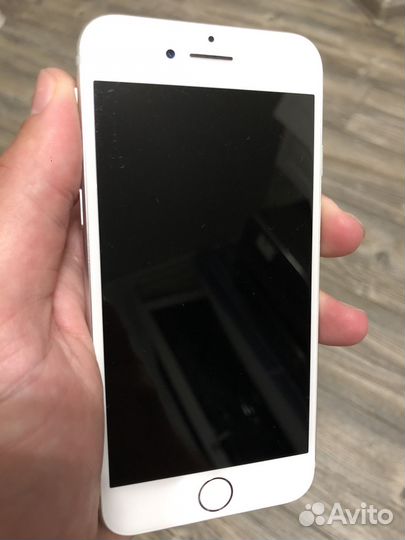 Телефон iPhone 7