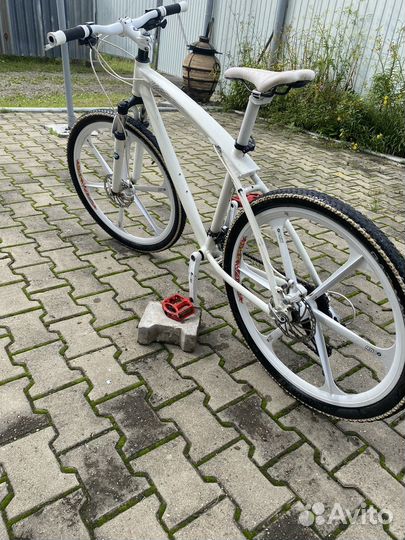 Велосипед BMW