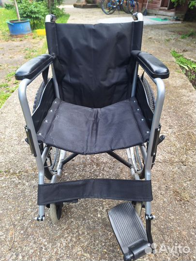 Инвалидная коляска складная бу