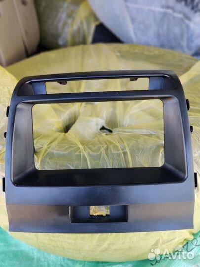 Рамка для магнитолы Land Cruiser 200