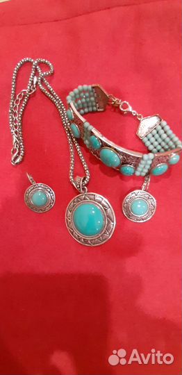 Серьги, бусы, браслеты
