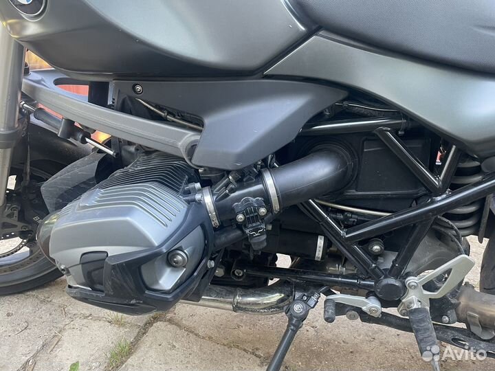 BMW R1200R