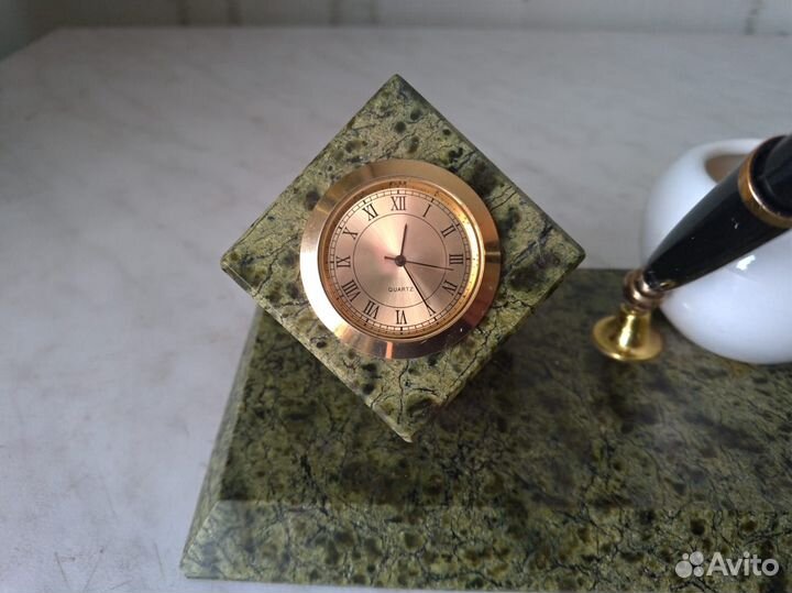 Отличный настольный письменный набор