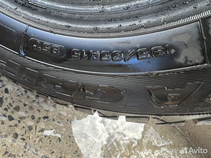 Goodyear Ultragrip 600 195/65 R15 94T