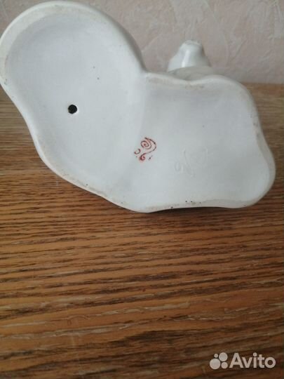Статуэтка фарфор