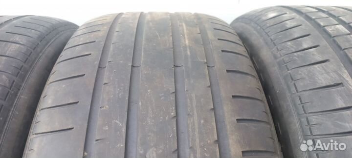 Pirelli P Zero Rosso 255/50 R19