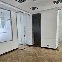 Офис (B) 150 м²в офисно-жилом комплексе «на ул. Бо