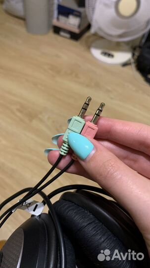 Наушники с микрофоном