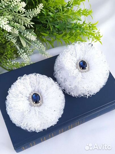 Белые банты