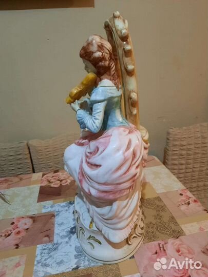 Статуэтка фарфор. Германия. антиквариат
