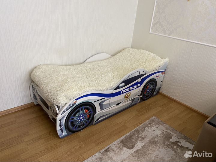 Детская кровать машина с матрасом