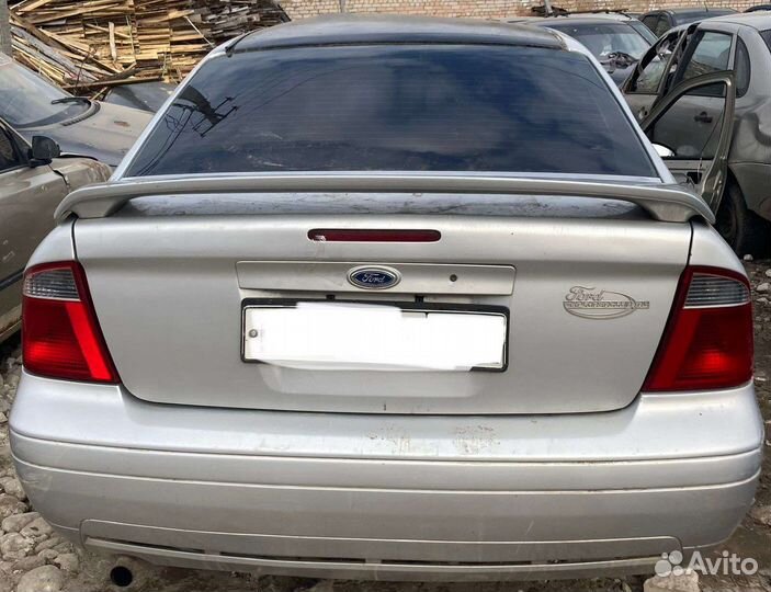 Задний бампер Ford Focus ZX4