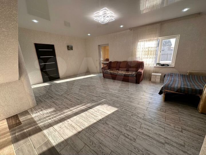 Дом 223 м² на участке 6 сот.