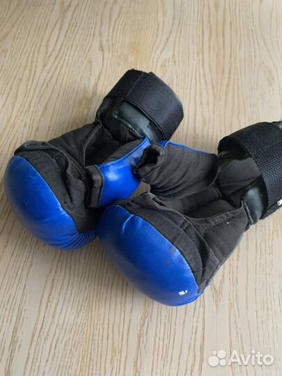 Боксерские перчатки