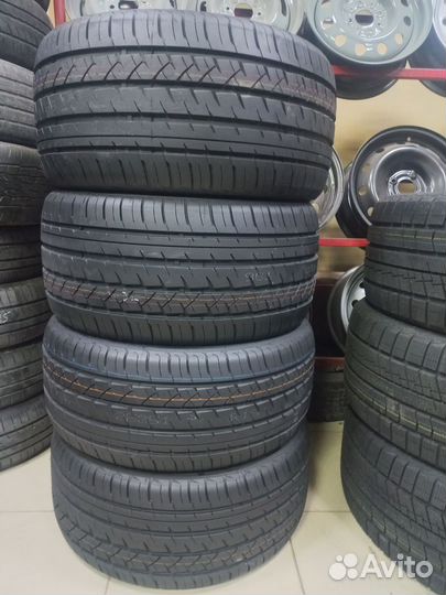 Roadmarch Prime UHP 08 255/40 R18 и 275/35 R18
