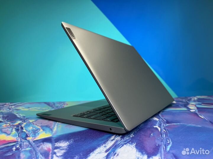 Ноутбук Lenovo IdeaPad 14 / Core i5 / 8 / SSD