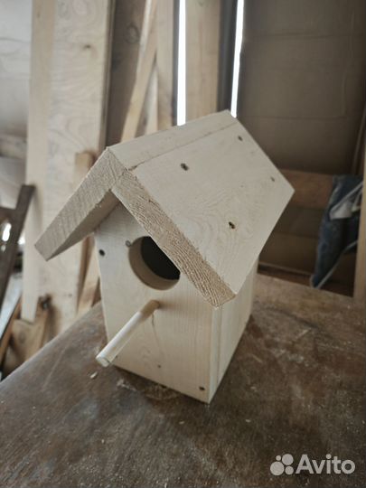 Скворечники для птиц и кормушки