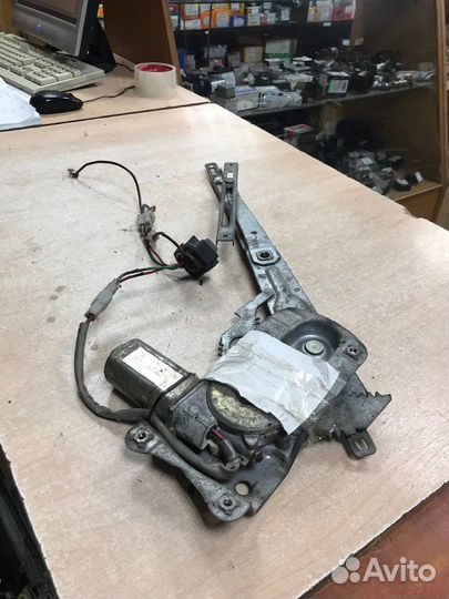 Mazda 626 GC Стеклоподъемник электрический п/п