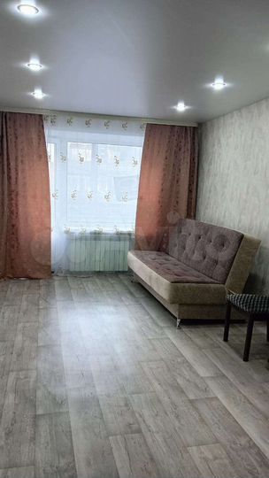 2-к. квартира, 49 м², 2/5 эт.