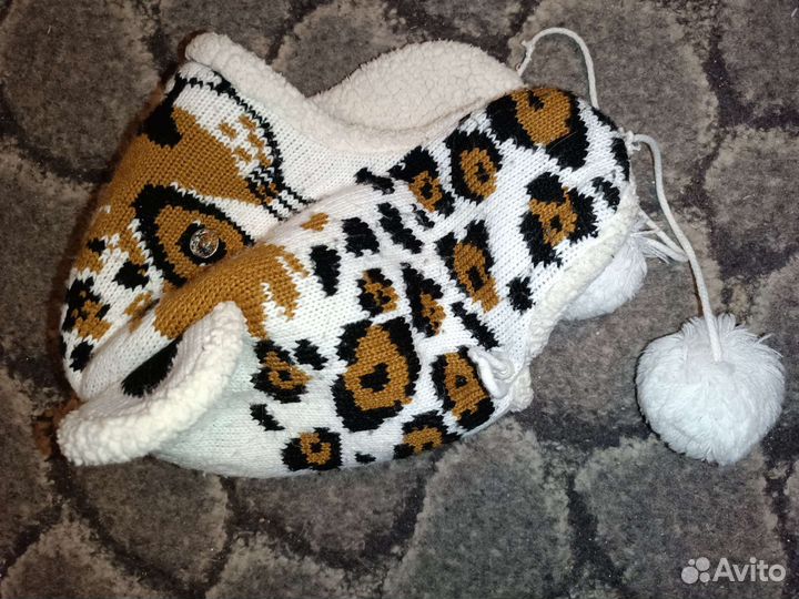 Шапка красивая