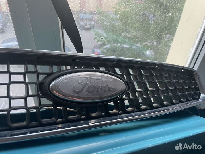 Решетка радиатора Ford Fusion