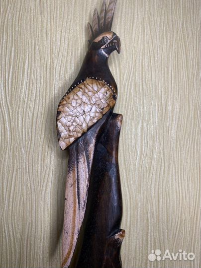 Попугай, цапля из красного дерева. Индонезия