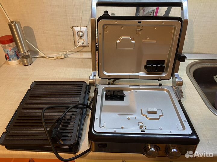 Гриль-пресс Polaris PGP 2402