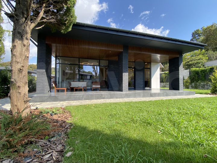 Коттедж 175 м² на участке 6 сот.