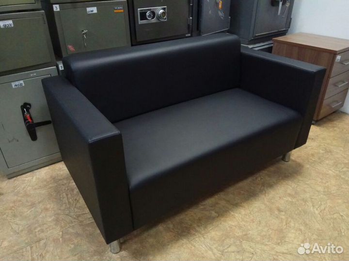 Диван офисный 2-местный Д2М (экокожа). Новый