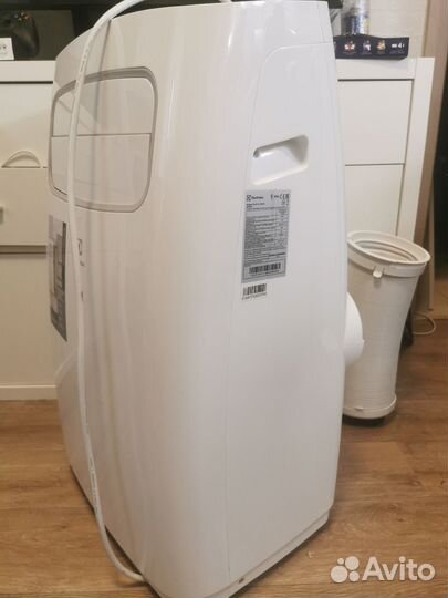 Мобильный кондиционер Electrolux eacn-12 CG/N3