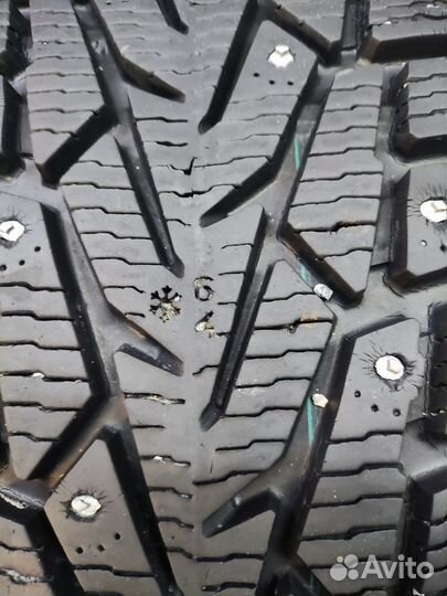 Nokian Tyres Hakkapeliitta 7 SUV 215/65 R16