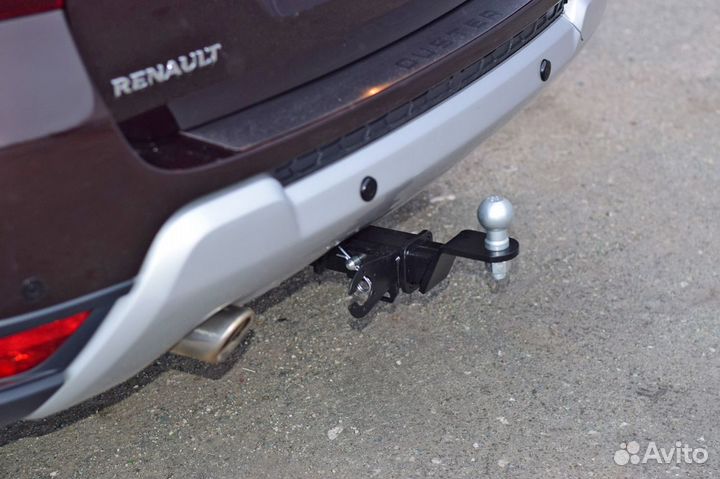 Продам фаркоп Renault Duster съемный квадрат