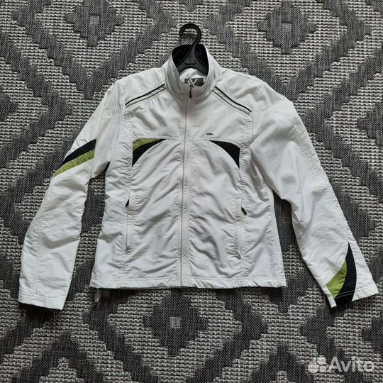 Ветровка женская