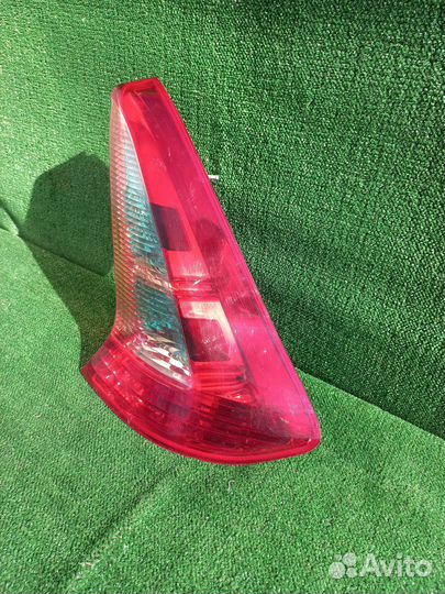 Фонарь задний правый citroen c4