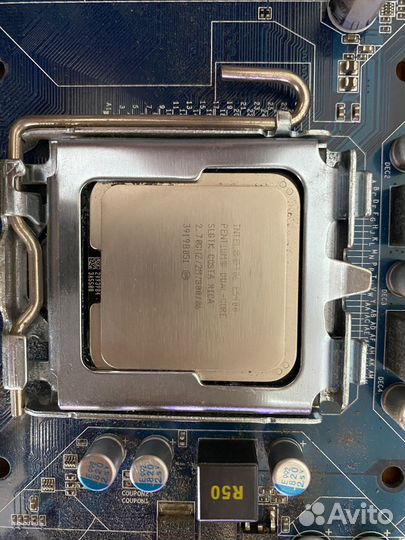 Материнская плата с процессором и памятью