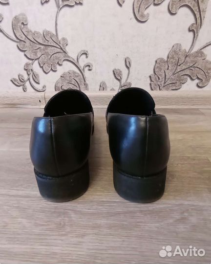 Лоферы женские