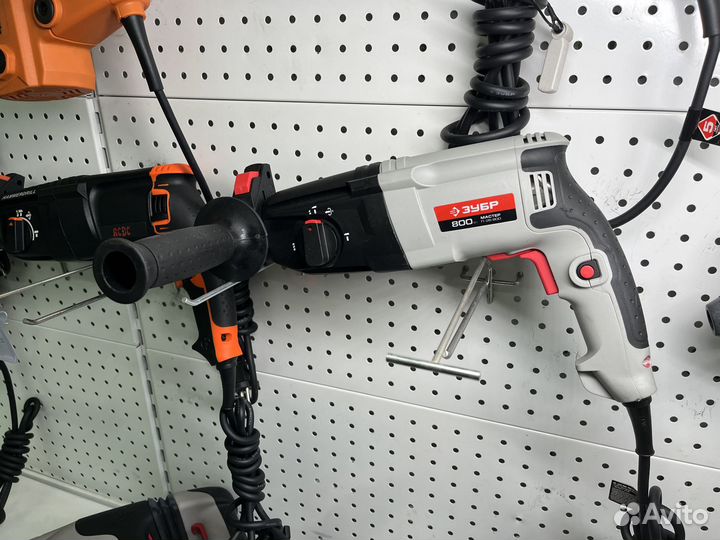 Перфоратор SDS-Plus Зубр Мастер П-26-800