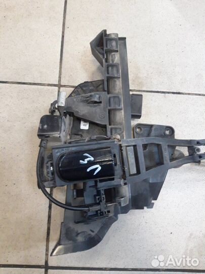 Замок дверной задний левый Ford Focus 2