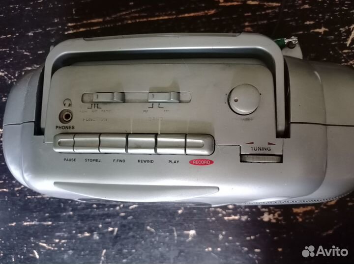 Радиомагнитола Vitek VT-3126