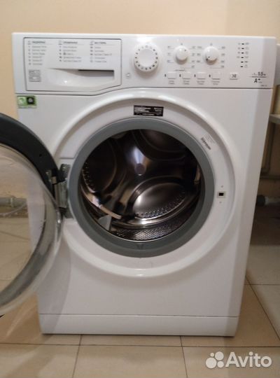 Стиральная машина Hotpoint Ariston 6 кг