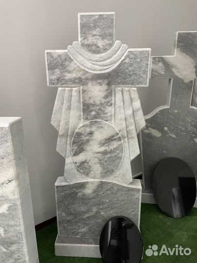 Памятники гранитная крошка, мрамор, гранит