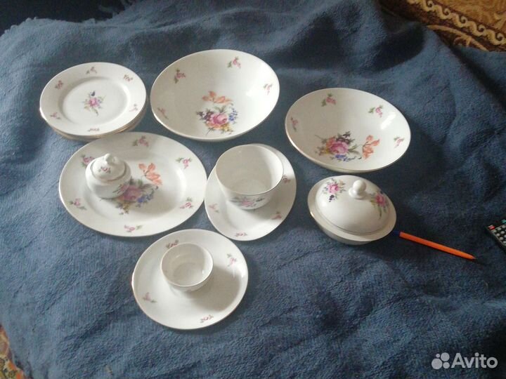 Столовый сервиз новый