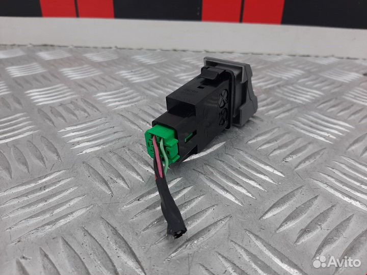 Кнопка обогрева лобового стекла Kia Carens 1 (RS)