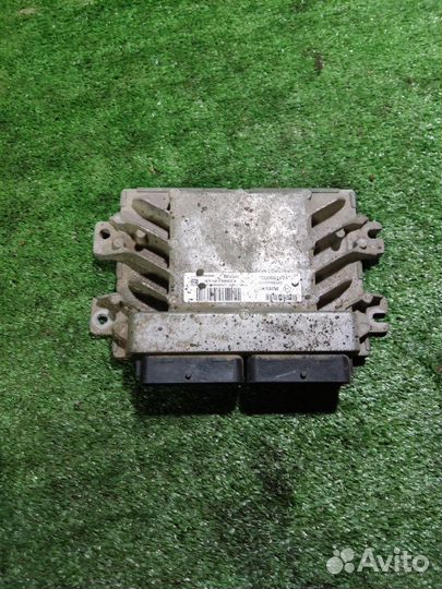 Блок управления двигателем Renault Logan