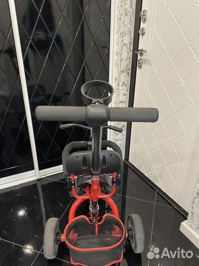 Трехколесный велосипед