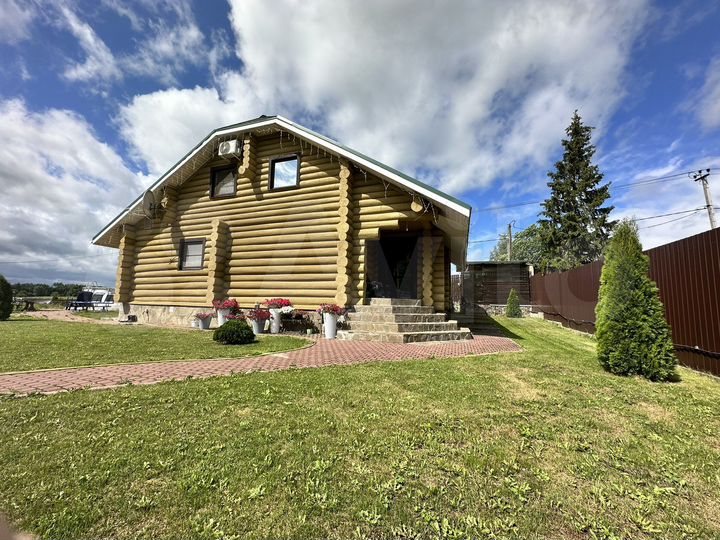 Коттедж 160 м² на участке 40 сот.