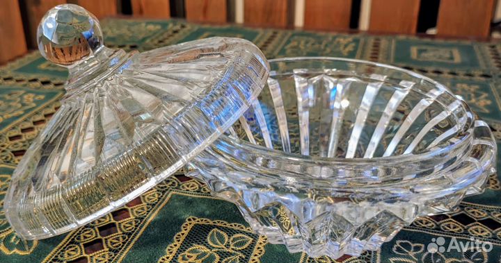 Хрустальная сахарница